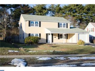 49 Holyoke Ln, Willingboro, NJ 08046-1742