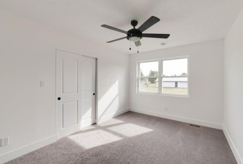 4885 Watkins Rd, Pataskala OH  43062-8569 exterior