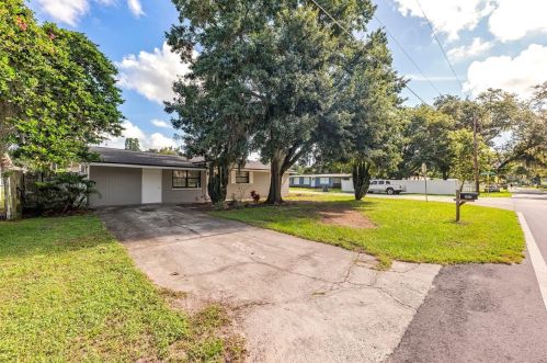 2664 Mineola Dr, Lakeland, FL 33801-2821