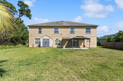 866 Abingdon Ave, Fort Pierce FL  34953-2861 exterior