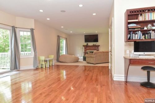 57 Boonton Ave, Kinnelon NJ  07405-2941 exterior