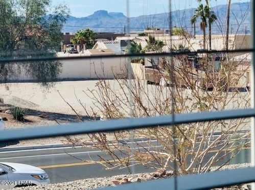 3829 Chesapeake Blvd, Lake Havasu City AZ  86406-4262 exterior