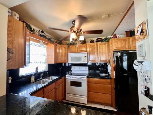 227 Camden J, West Palm Beach, FL 33417-2032