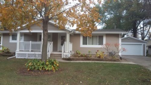 714 Pine St, Lime City, IA 52778-9561