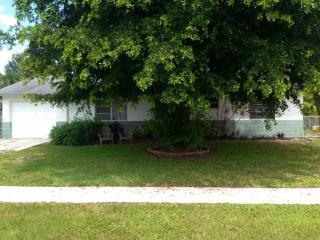 697 Pawnee St, Jupiter FL  33458-5665 exterior