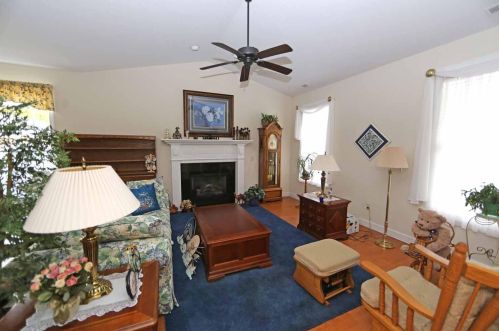 12 Mallard Pt, Mount Vernon, OH 43050-8912