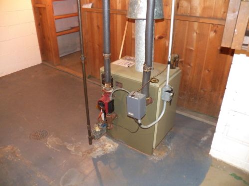 3360 Honey Crk Dr, Milwaukee WI 53221-4062 exterior