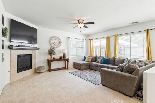 12607 Orangeblossom Ln, Riverside CA  92503-7059 exterior