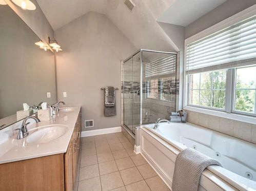 121 Windermere Ct, Canonsburg PA  15317-3671 exterior