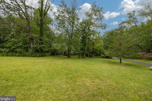 96 Steinmetz Rd, Collegeville PA  19473-1422 exterior
