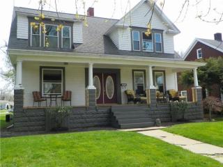 2312 Walnut Blvd, Ashtabula, OH 44004-2508