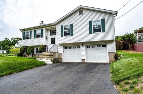 41 Roma Ave, Waterbury, CT 06708-1552