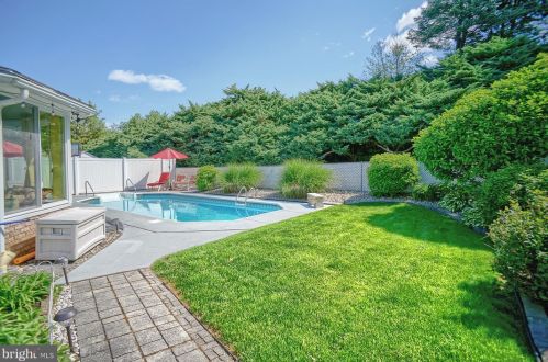 475 Woodcrest Dr, Navy Sup Dpt PA 17050-6854 exterior