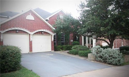 909 Tennison Dr, Euless, TX 76039-3245