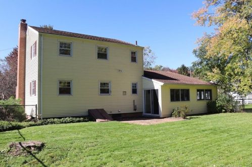 162 Nejako Dr, Middletown, CT 06457-2044