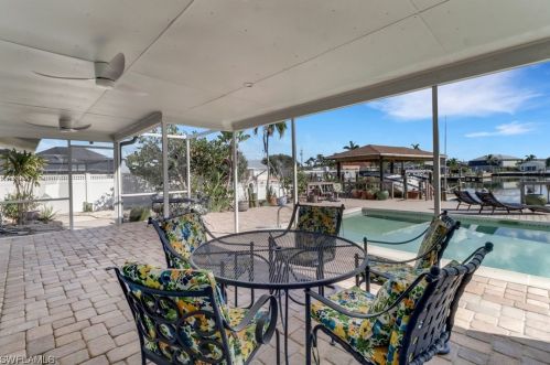 120 Albatross St, Fort Myers Beach FL  33931-4501 exterior