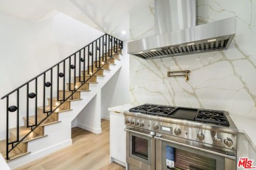 4552 Ethel Ave, North Hollywood CA  91605-4703 exterior