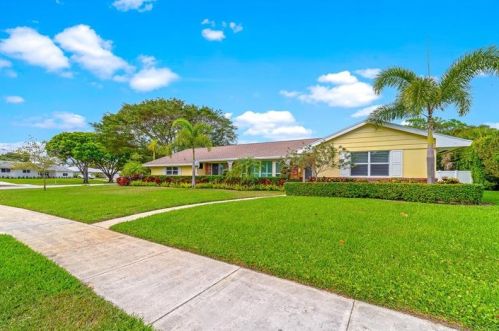 521 Quadrant Rd, West Palm Beach, FL 33408-4335