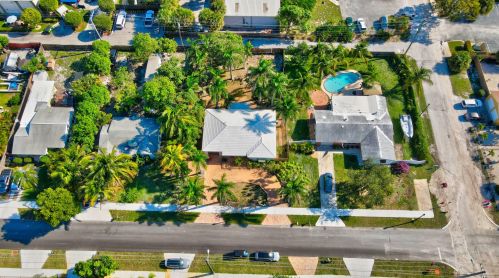 725 4 Ave, Delray Beach FL  33483-4528 exterior