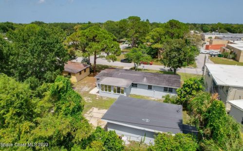 1401 Point Dr, Cocoa FL  32922-6465 exterior