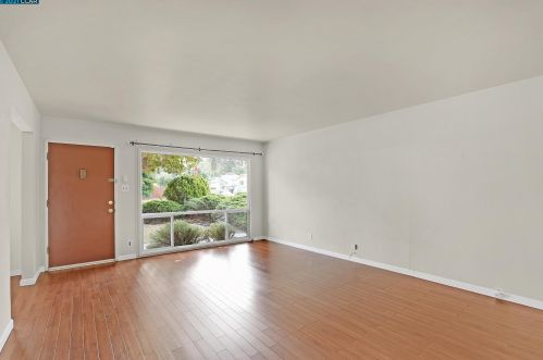 2301 Orleans Dr, Pinole CA  94564-1645 exterior