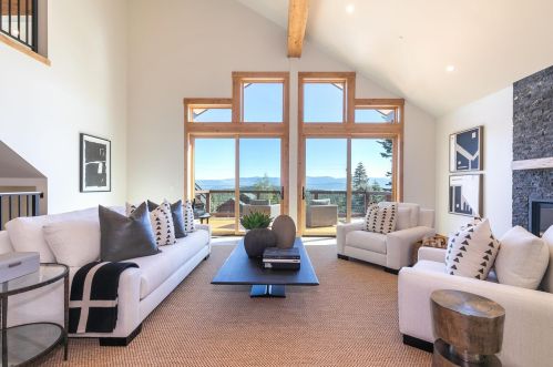 11768 Rhineland Ave, Truckee, CA 96161-7069