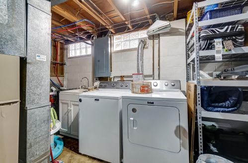 769 Brookdale Dr, West Jefferson OH  43162-1057 exterior