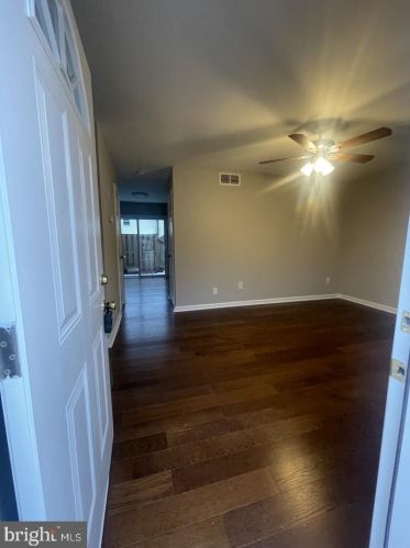 606 Denton Cir, Fredericksburg VA  22401-2704 exterior
