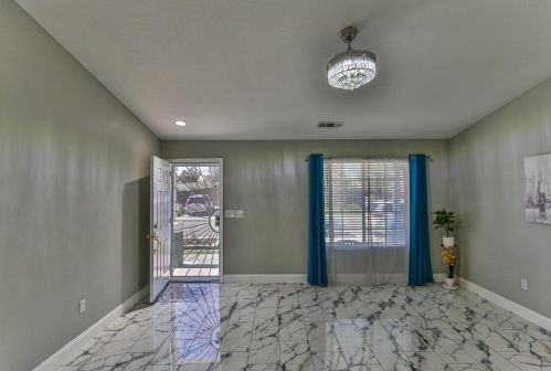 8489 Mcgray Way, Elk Grove CA  95624-4121 exterior