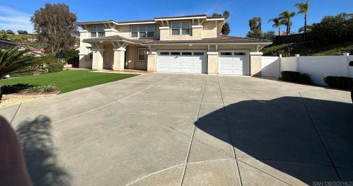9465 Adlai Ter, Lakeside, CA 92040-4830