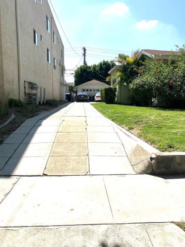 408 Dryden St, Glendale, CA 91202-2322
