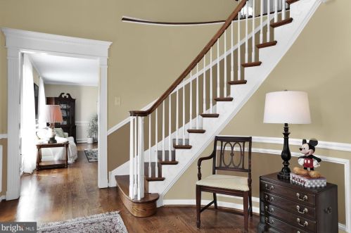 1836 Inverness Dr, Yardley, PA 19067-3908