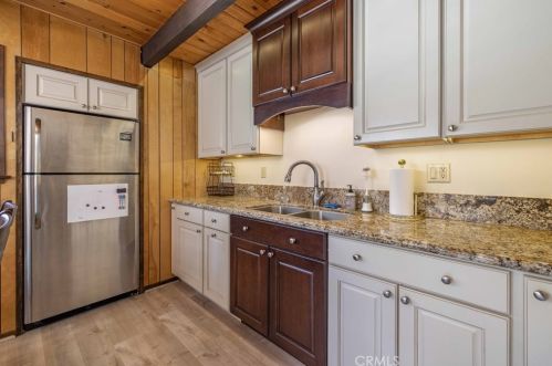 919 Mountain Ln, Big Bear City CA  92314 exterior