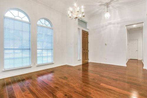 2614 Brighton Dr, Lewisville TX  75028-1463 exterior