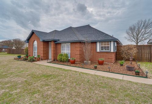 5637 Shallow Creek Dr, Midlothian, TX 76065-6026
