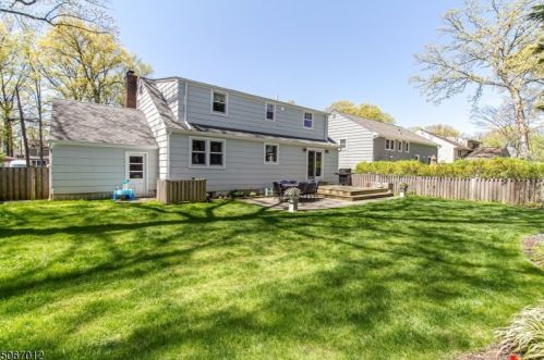 416 Manor Ave, Cranford NJ  07016-2036 exterior