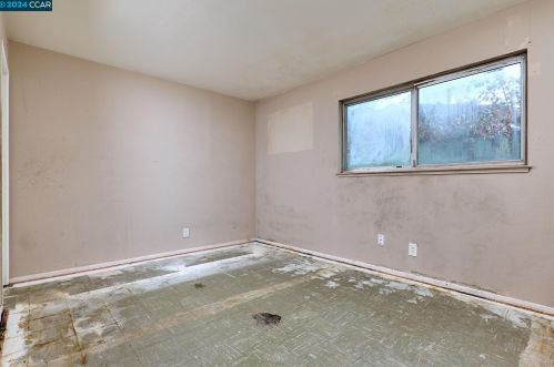 4526 Wall Ave, Richmond, CA 94804-3458