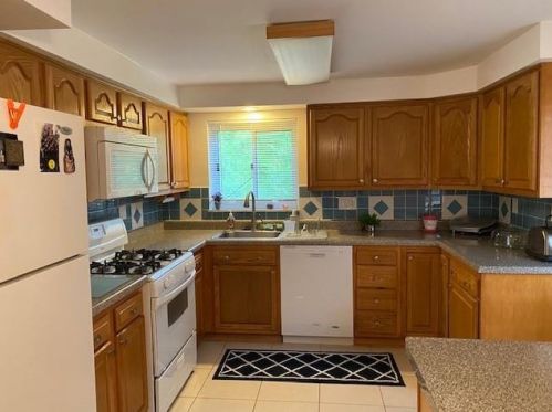 350 Springwood Dr, Verona PA  15147-2622 exterior