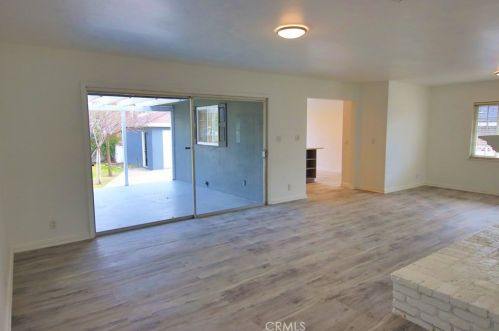 1378 1st Ave, Upland CA  91786-3220 exterior