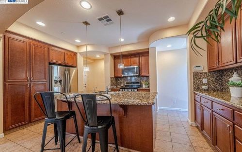 7478 Stoneleaf Rd, San Ramon CA  94582-5724 exterior