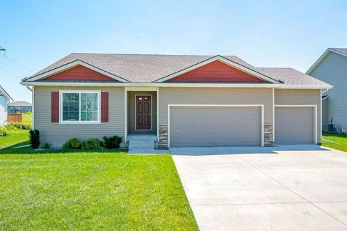 4903 Briarwood Dr, Ankeny, IA 50021-6823