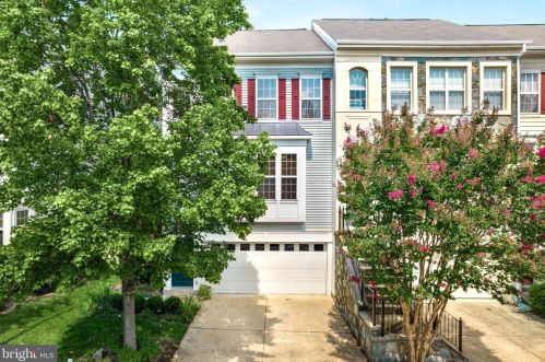 2112 Capstone Cir, Herndon, VA 20170-4098