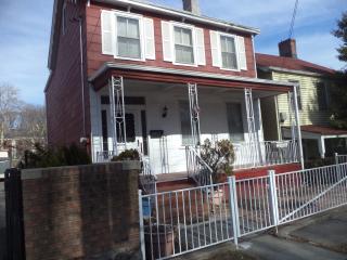 91 Cliff St, Staten Island NY  10305-3939 exterior