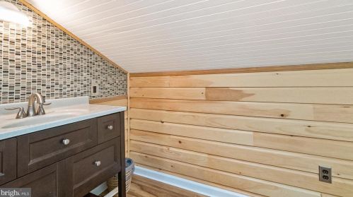 701 Fireline Rd, Palmerton PA  18071-5714 exterior