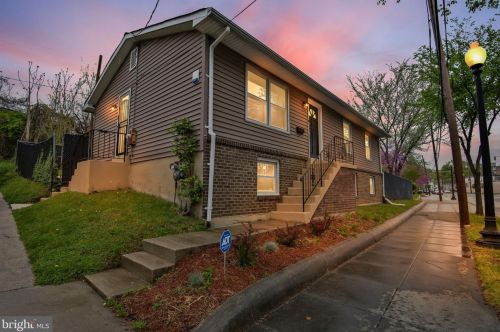 4506 Nannie Helen Burroughs Ave, Washington, DC 20019-3645