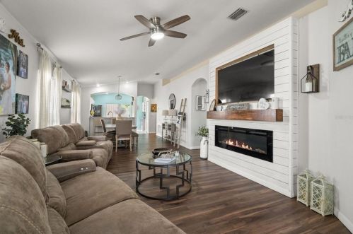 7740 Maroon Peak Dr, Ruskin, FL 33573-0106