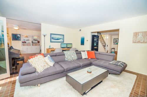 735 J Ave, San Diego, CA 92118-2021