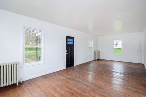 322 Ridgewood Rd, Middletown CT  06457-1949 exterior