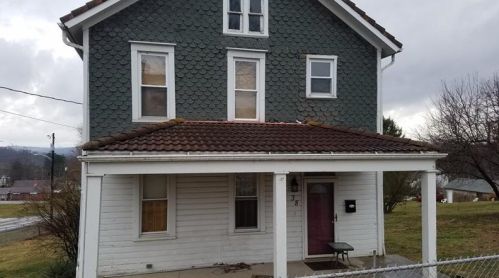 38 5th St, Herminie, PA 15637-1466