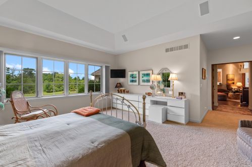 11405 Justin Dr, Thiensville WI  53092-2785 exterior